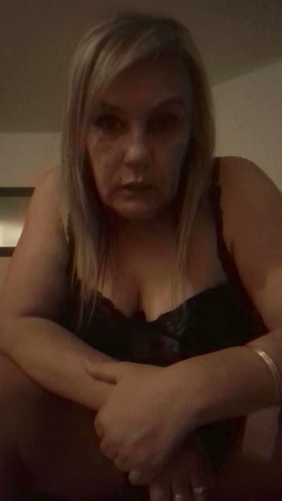 Sonnia30 live cam on Cam4