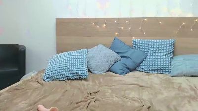 SopheyMoon23 live cam on Cam4