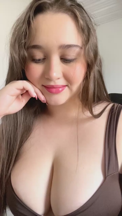 Sophi22 live cam on Cam4