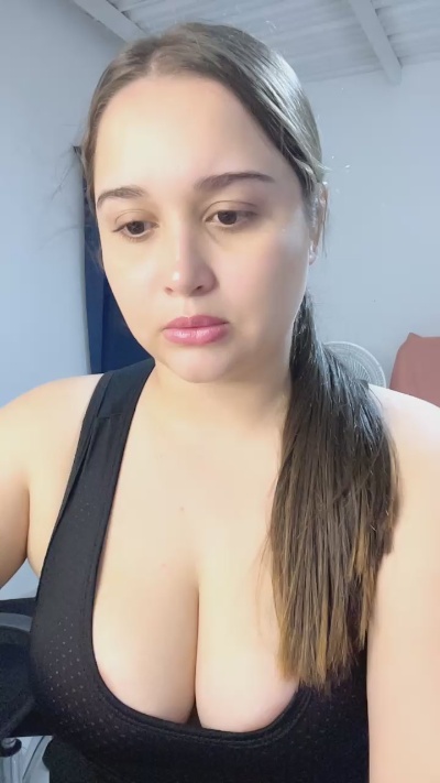 Sophi22 live cam on Cam4