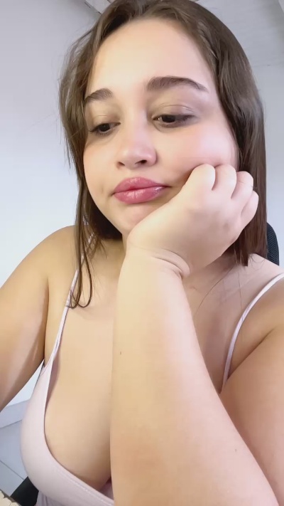 Sophi22 live cam on Cam4