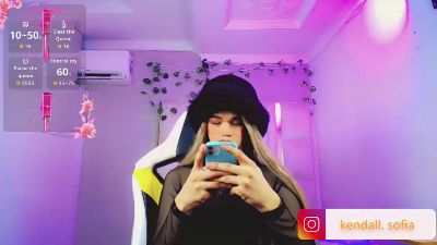 Sophiaa_dolll_ live cam on Cam4