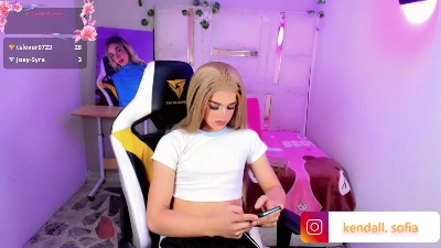 Sophiaa_dolll_ live cam on Cam4