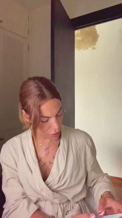 Sophiaat40 live cam on Cam4