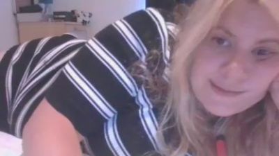 Sophiebabe1 live cam on Cam4