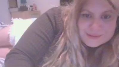 Sophiebabe1 live cam on Cam4