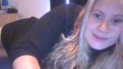 Sophiebabe1 live cam on Cam4