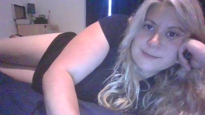 Sophiebabe1 live cam on Cam4