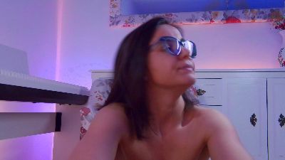 SophieeeRain live cam on Cam4