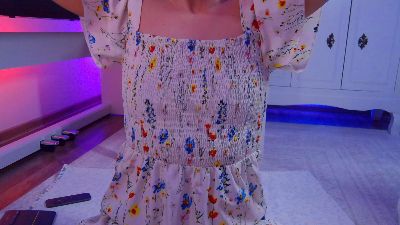 SophieeeRain live cam on Cam4