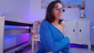 SophieeeRain live cam on Cam4