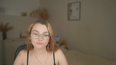 Sophielux18 live cam on Cam4