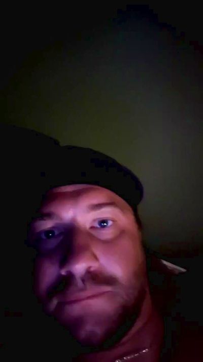 SorryMoM2525 live cam on Cam4