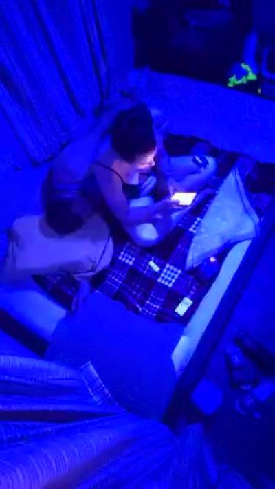 SorryMoM2525 live cam on Cam4