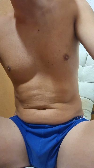 Soum22627 live cam on Cam4