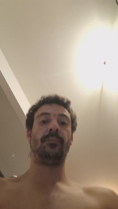 SoumiseMale live cam on Cam4