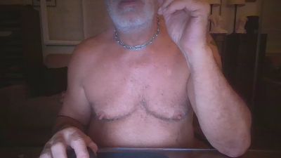 SouthmaleFR live cam on Cam4