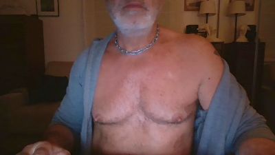 SouthmaleFR live cam on Cam4