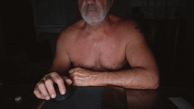 SouthmaleFR live cam on Cam4