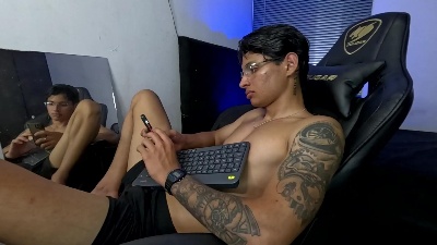 SoySamuel777 live cam on Cam4