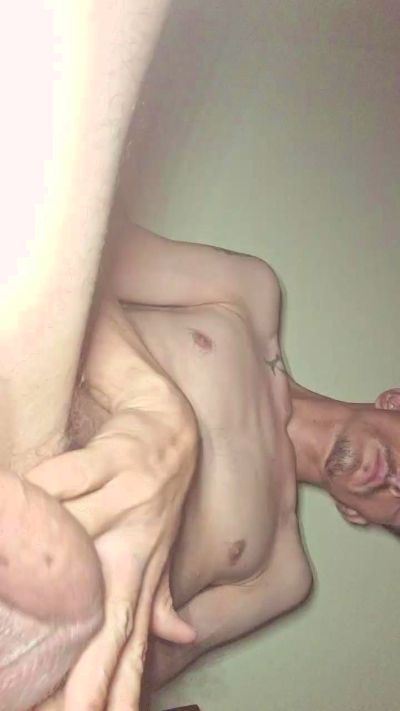 Soytullo_23 live cam on Cam4