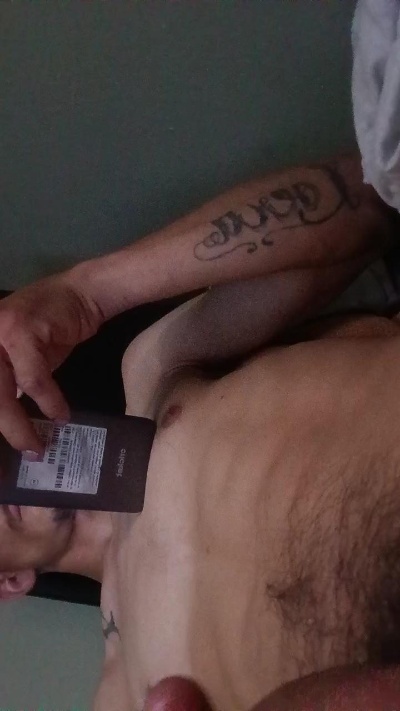 Soytullo_23 live cam on Cam4