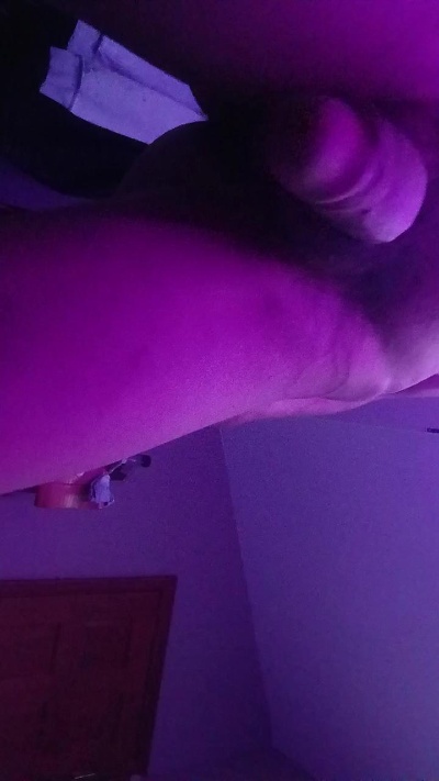 Soytullo_23 live cam on Cam4