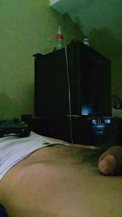 Soytullo_23 live cam on Cam4