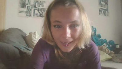 SpacerWoman live cam on Cam4