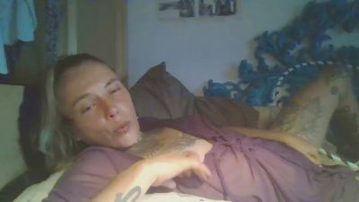 SpacerWoman live cam on Cam4