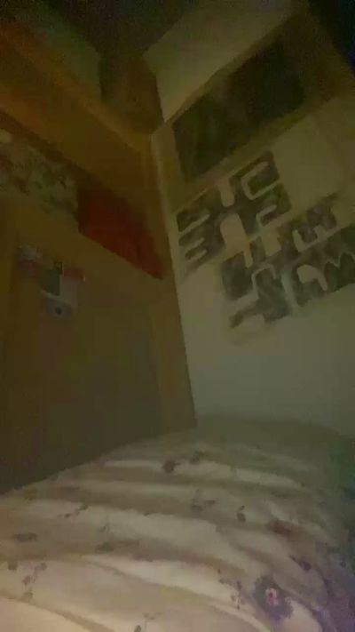 SpacerWoman live cam on Cam4