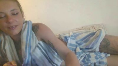 SpacerWoman live cam on Cam4
