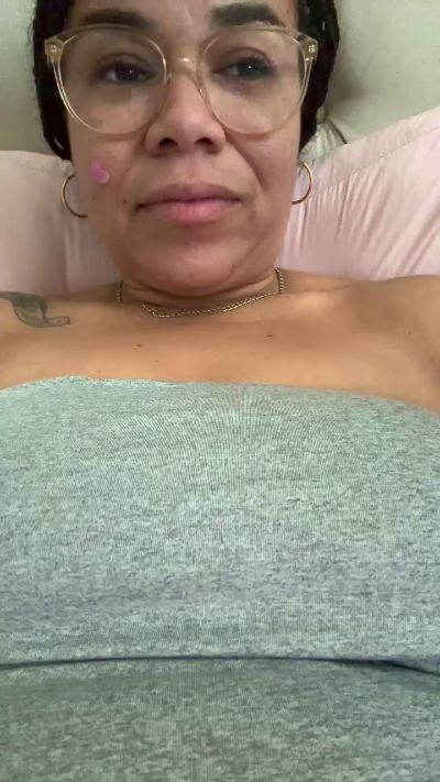 Spanishflydream live cam on Cam4