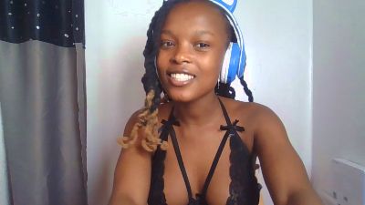 Spicey_luv1 live cam on Cam4