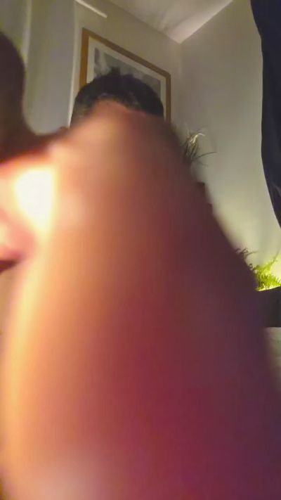 Spin8882 live cam on Cam4