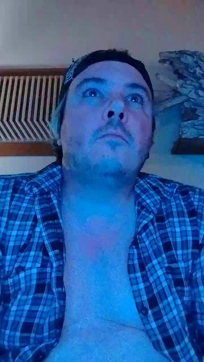 Spyder698 live cam on Cam4