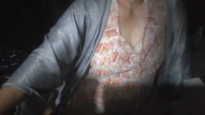 SqrtiRhy live cam on Cam4