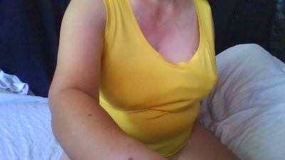 SqrtiRhy live cam on Cam4