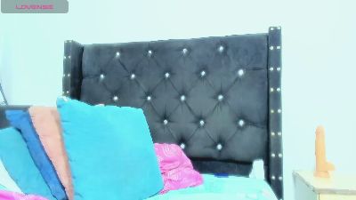 SquirtShantall live cam on Cam4
