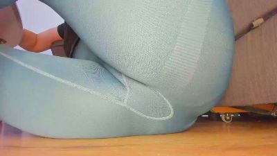 SquirtyLady41 live cam on Cam4