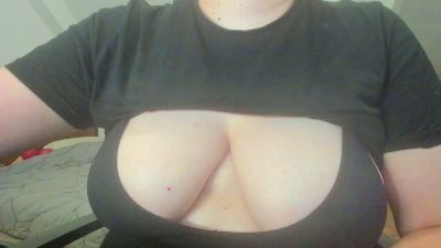 SquirtyLady41 live cam on Cam4