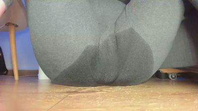 SquirtyLady41 live cam on Cam4