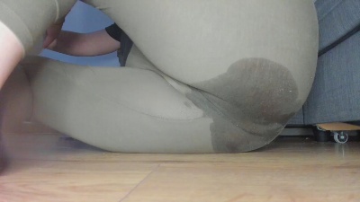 SquirtyLady41 live cam on Cam4