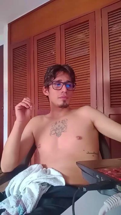 SrIncognito666 live cam on Cam4