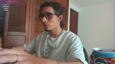 SrIncognito666 live cam on Cam4