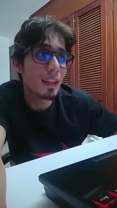 SrIncognito666 live cam on Cam4