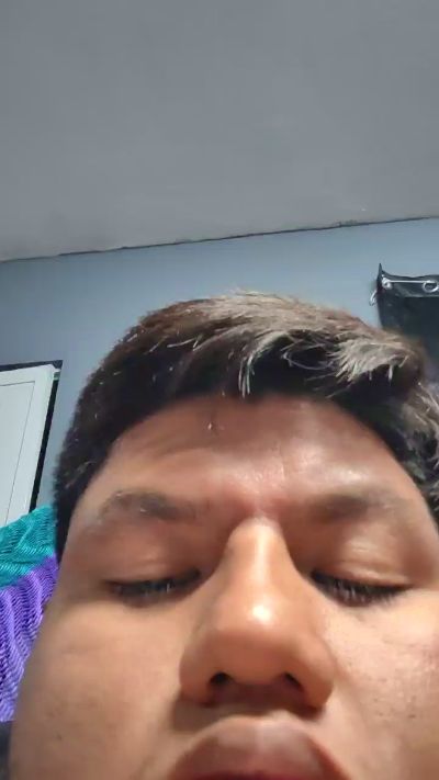 Srfrogs9999 live cam on Cam4