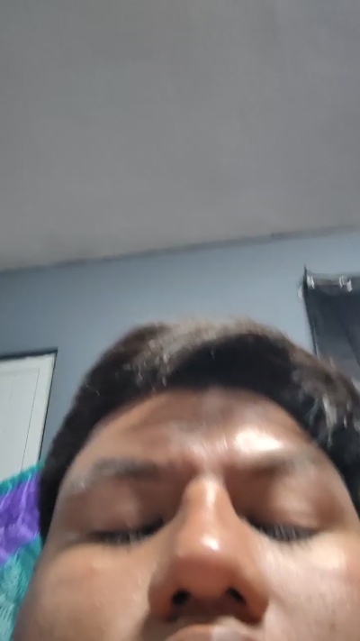 Srfrogs9999 live cam on Cam4