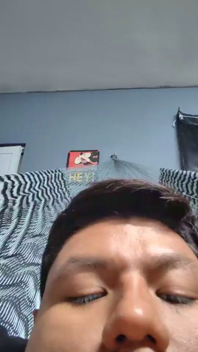 Srfrogs9999 live cam on Cam4