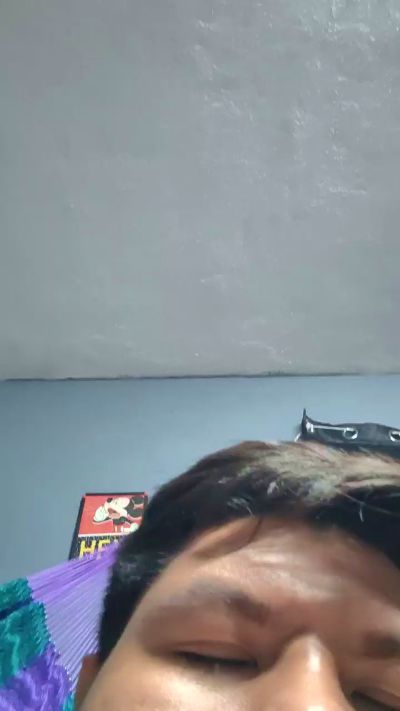 Srfrogs9999 live cam on Cam4